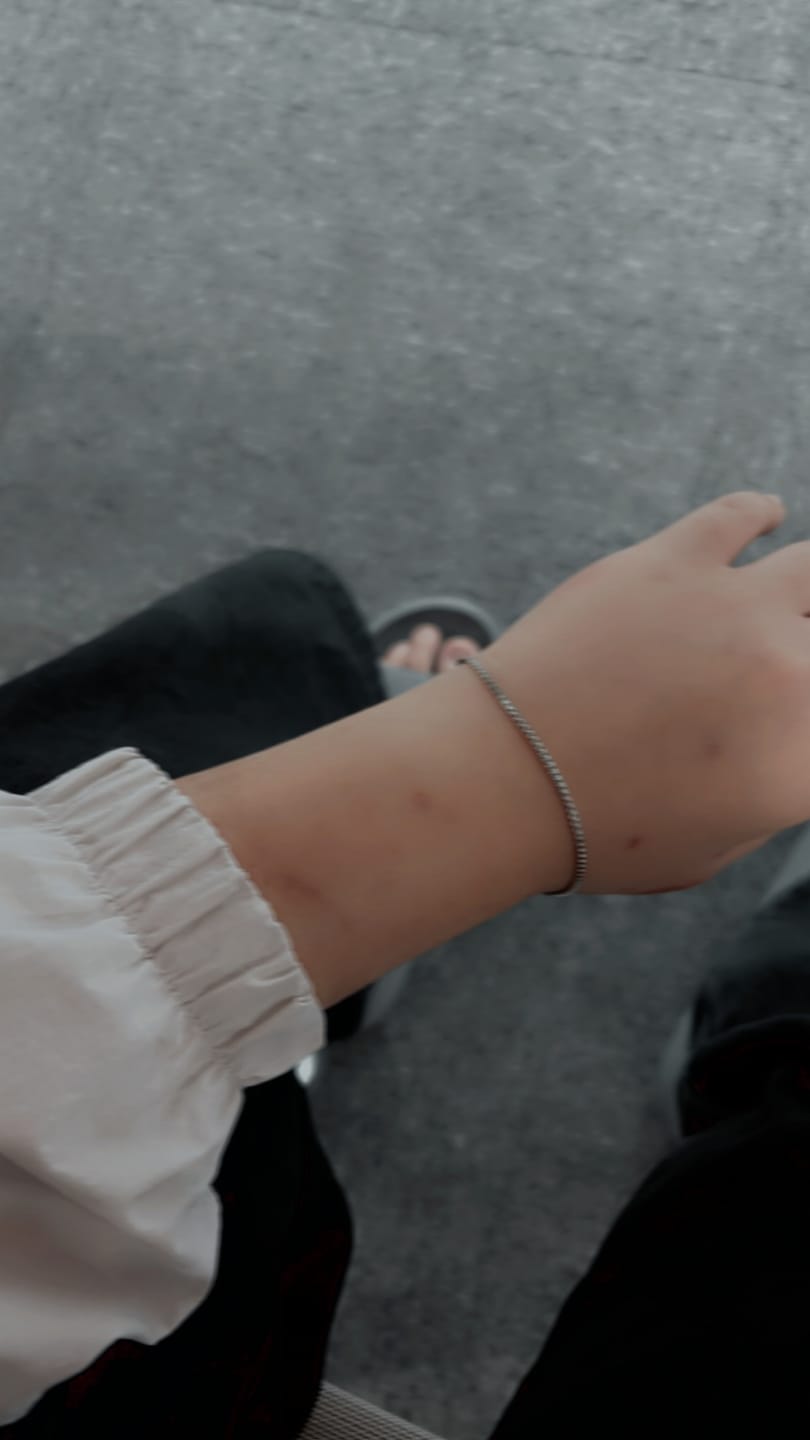 Customer photo review of Taylor Minimal Bracelet
