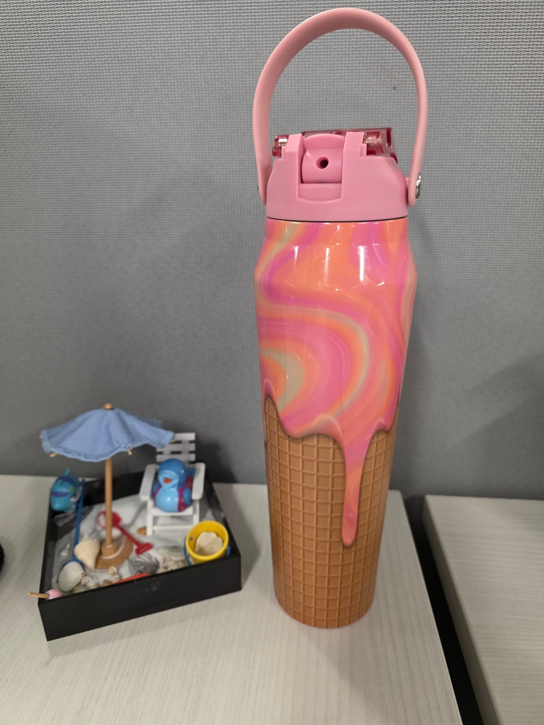 Customer photo review of Bottle Buddy 32oz | Sherbet Drip