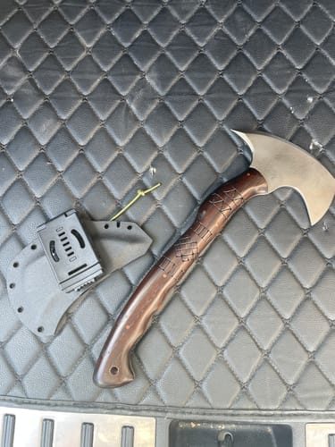 Customer photo review of Hand forged tomahawk "Nanook"
