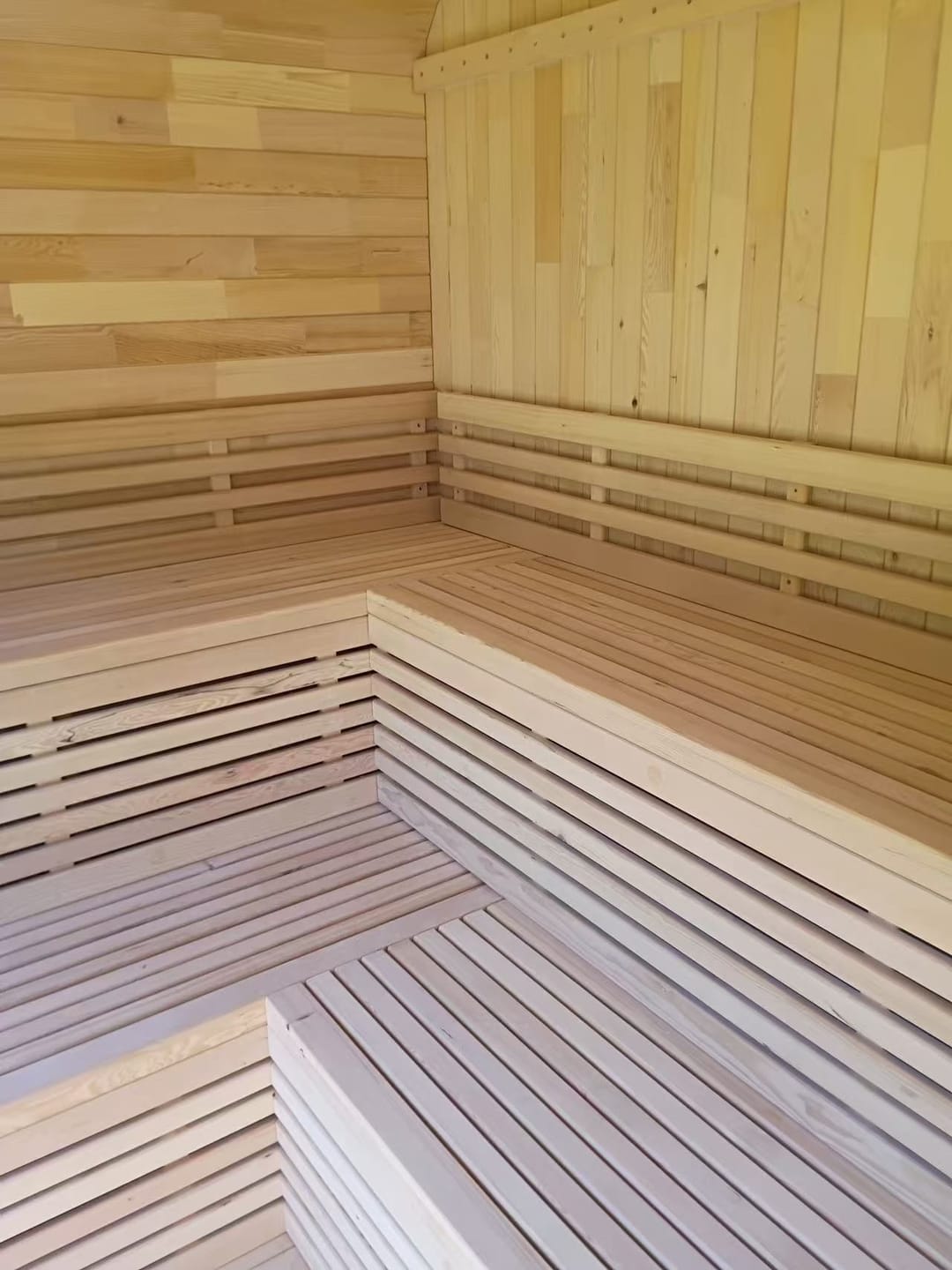 Customer photo review of Smartmak 6-8 Person Outdoor Traditional Sauna with Panoramic Glass and Integrated Lounge/Changing Area - Square 3