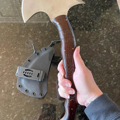 Customer photo review of Hand forged tomahawk "Nanook"