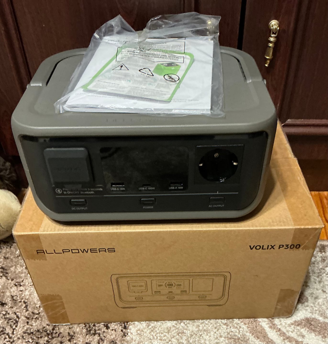 Customer photo review of ALLPOWERS VOLIX P300 Portable Power Station 300W 256Wh