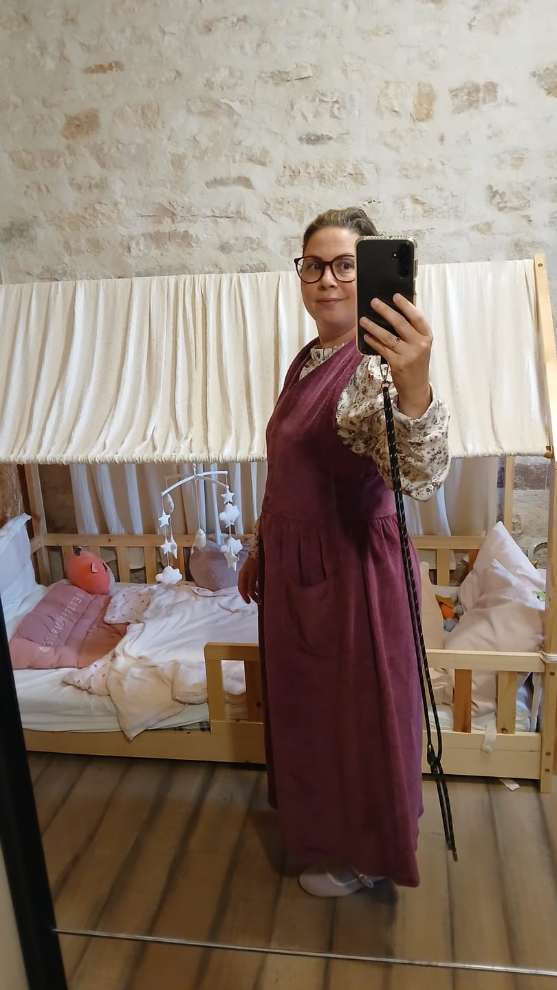 Customer photo review of Robe Pauline — Velours côtelé framboise