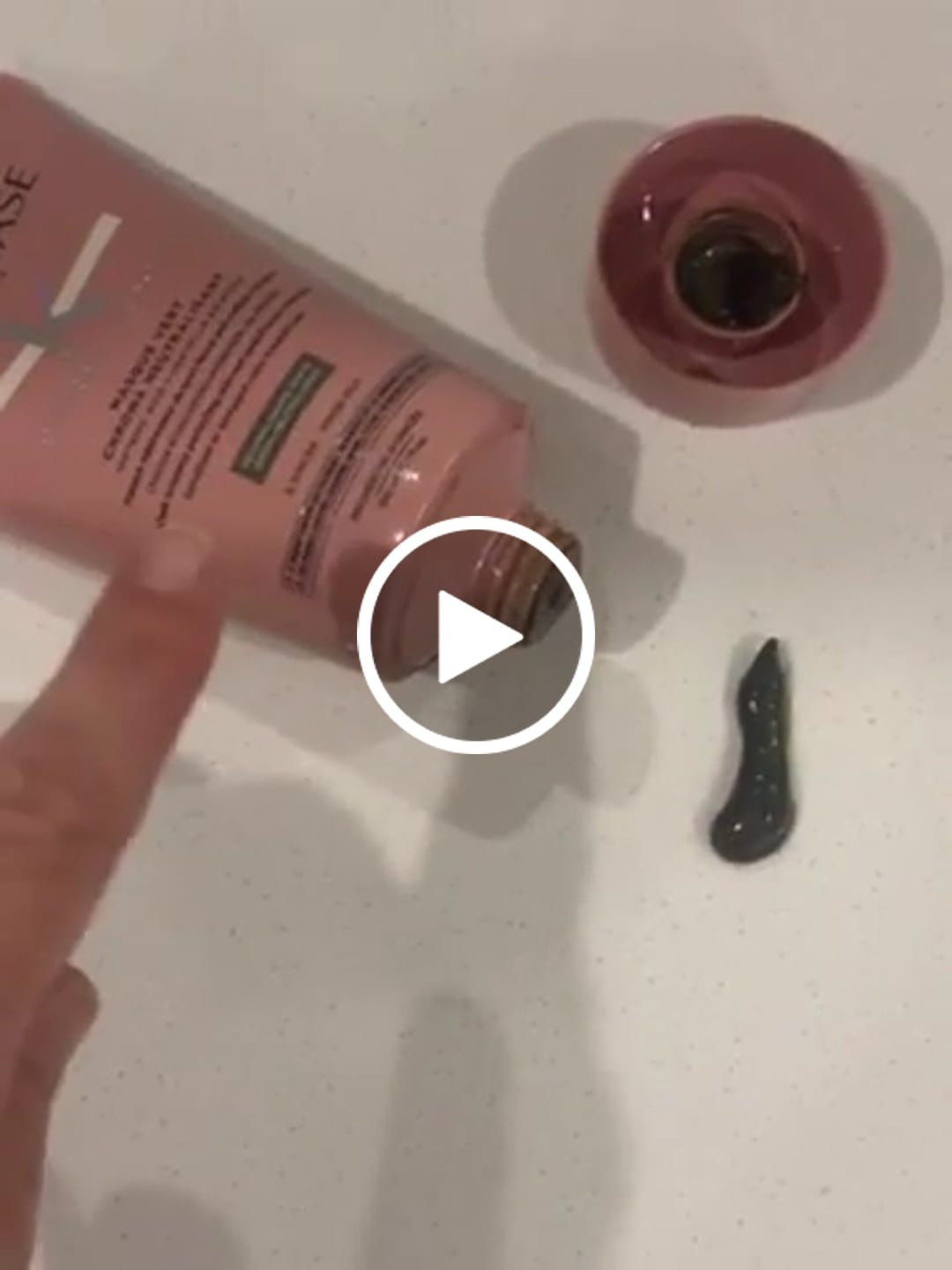 Customer video review of Kérastase Chroma Absolu Masque Vert Neutralisant for Dark Brunette Colour-Protecting Hair Mask 150ml