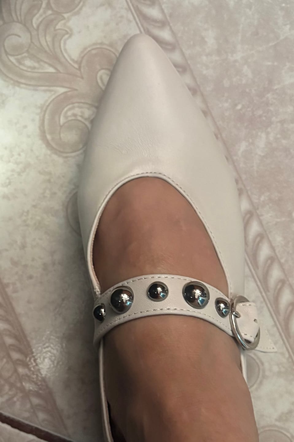 Customer photo review of MARY JANE FLAT PIEL BLANCO