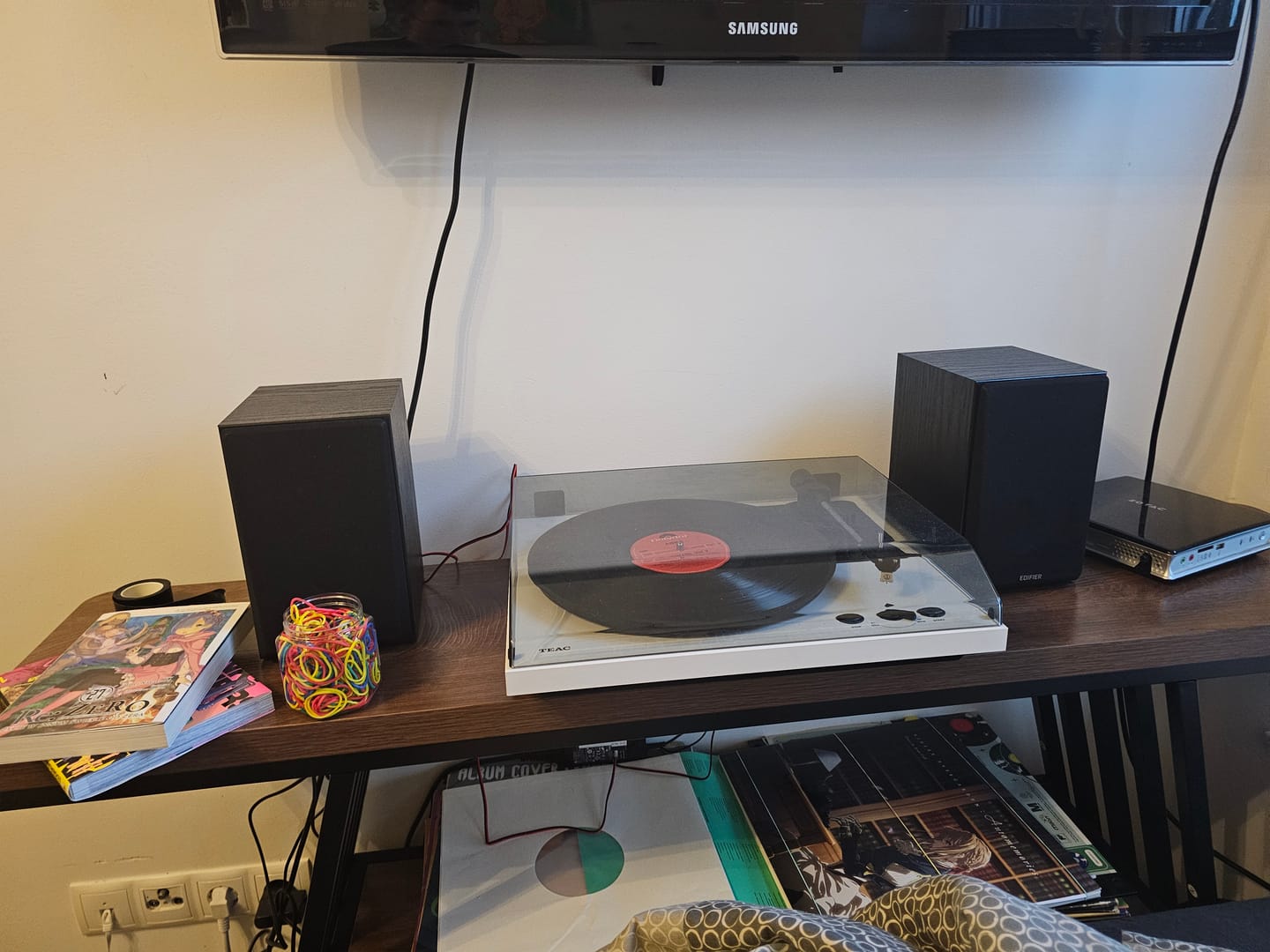 Customer photo review of R980T 2.0 Active Speaker System (Certified Refurbished)