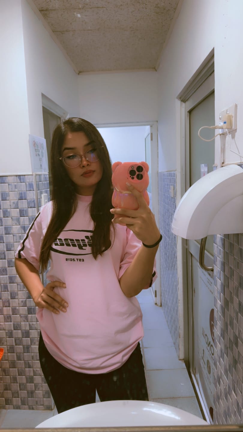 Customer photo review of Spice Up Girl Oversize T Shirt