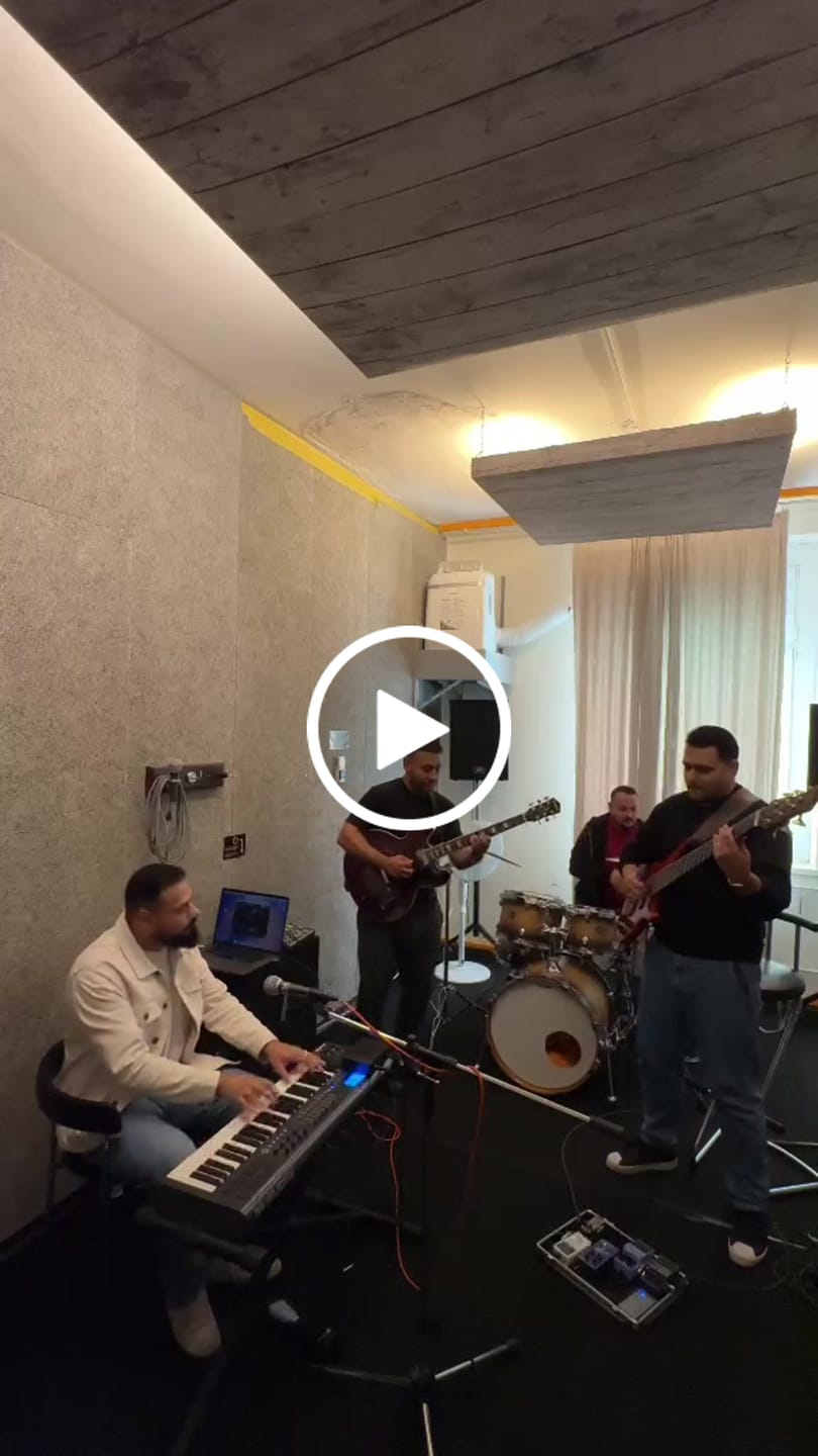 Customer video review of Donner DST-550 E-Gitarre