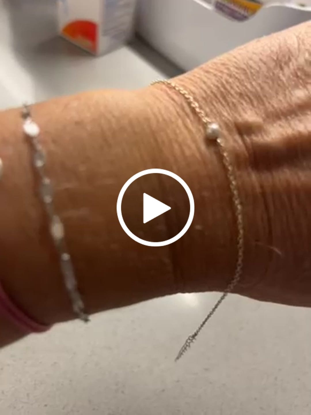 Customer video review of Pulseira Pearl