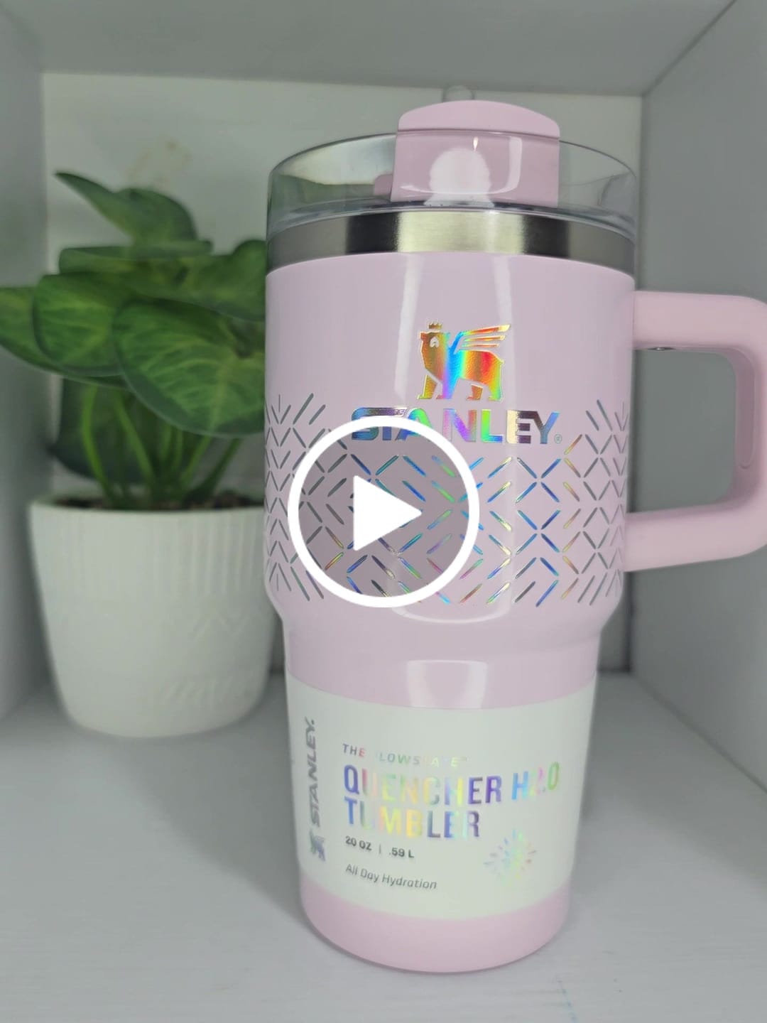 Customer video review of Stanley Quencher H2.0 Flowstate™ Tumbler Wonderland | 591ML