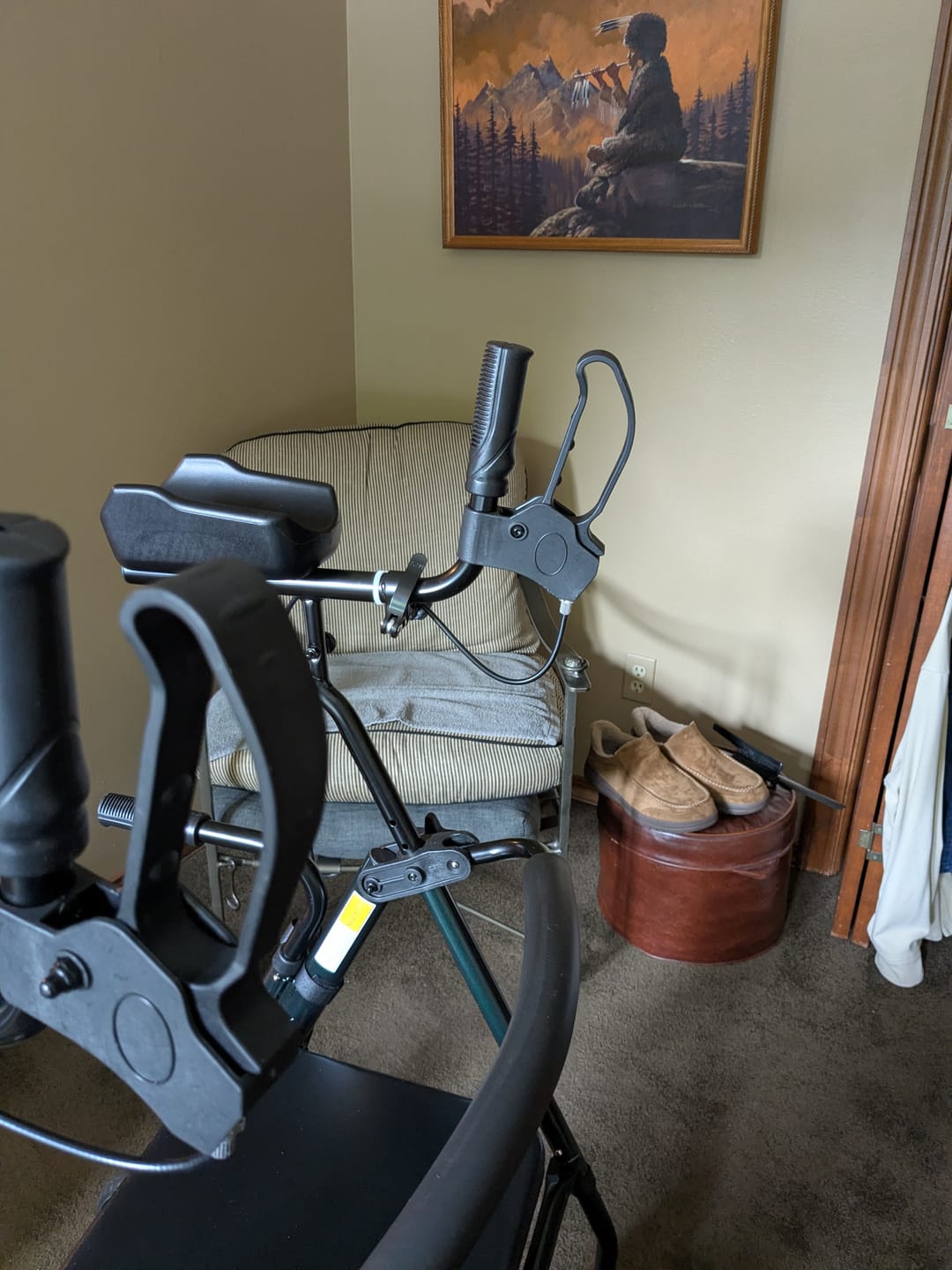 Customer photo review of MT-8151 Dual-Brake Upright Walker with Seat and 8" Wheels