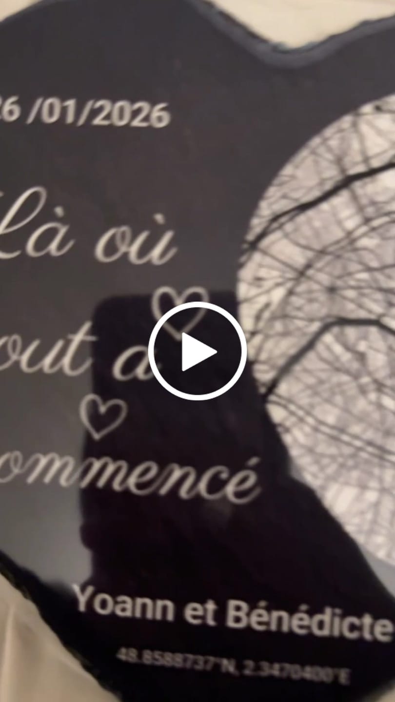 Customer video review of Là où tout a commencé – Cœur en ardoise personnalisé (20x20)
