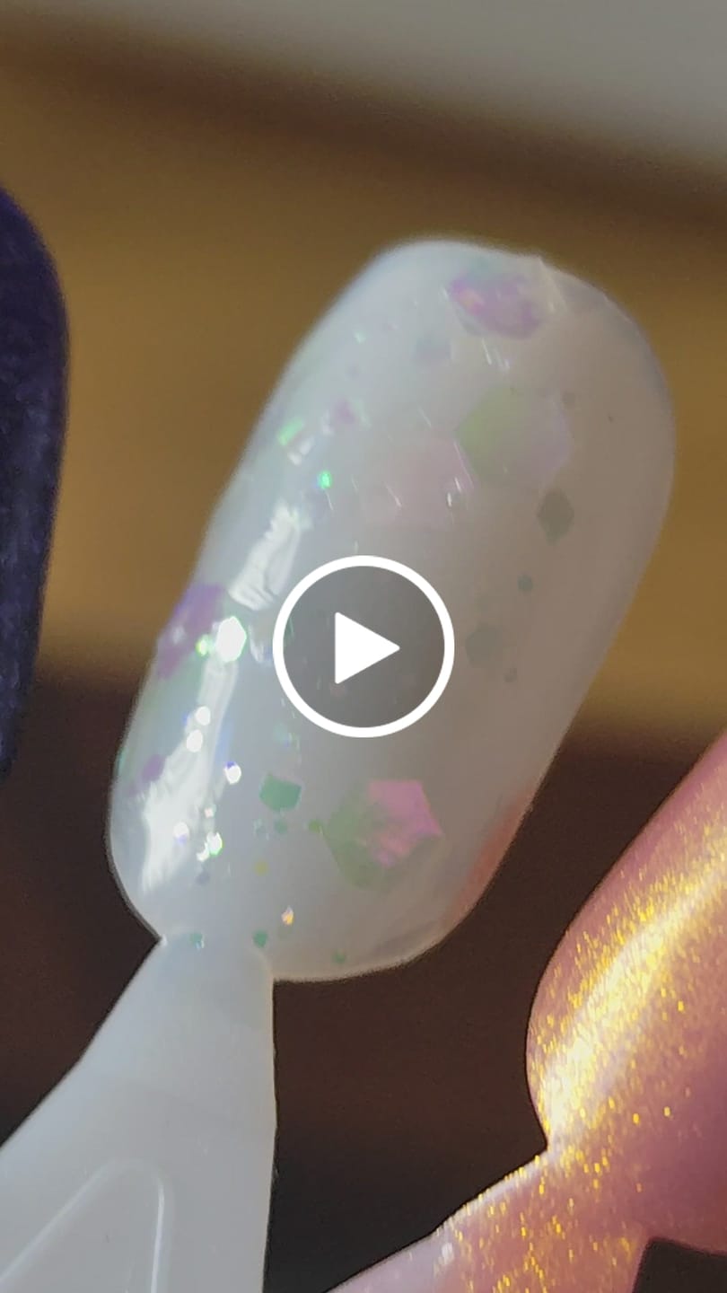 Customer video review of Mixed Dream Green And White Iridescent Solvent Resistant Glitter S325R