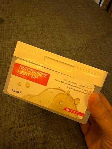 Customer photo review of Niacinamide Light Up Daily Mask 30sheets