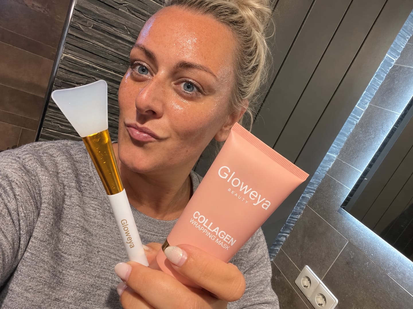 Customer photo review of Bio-Collagen Mask + Brush