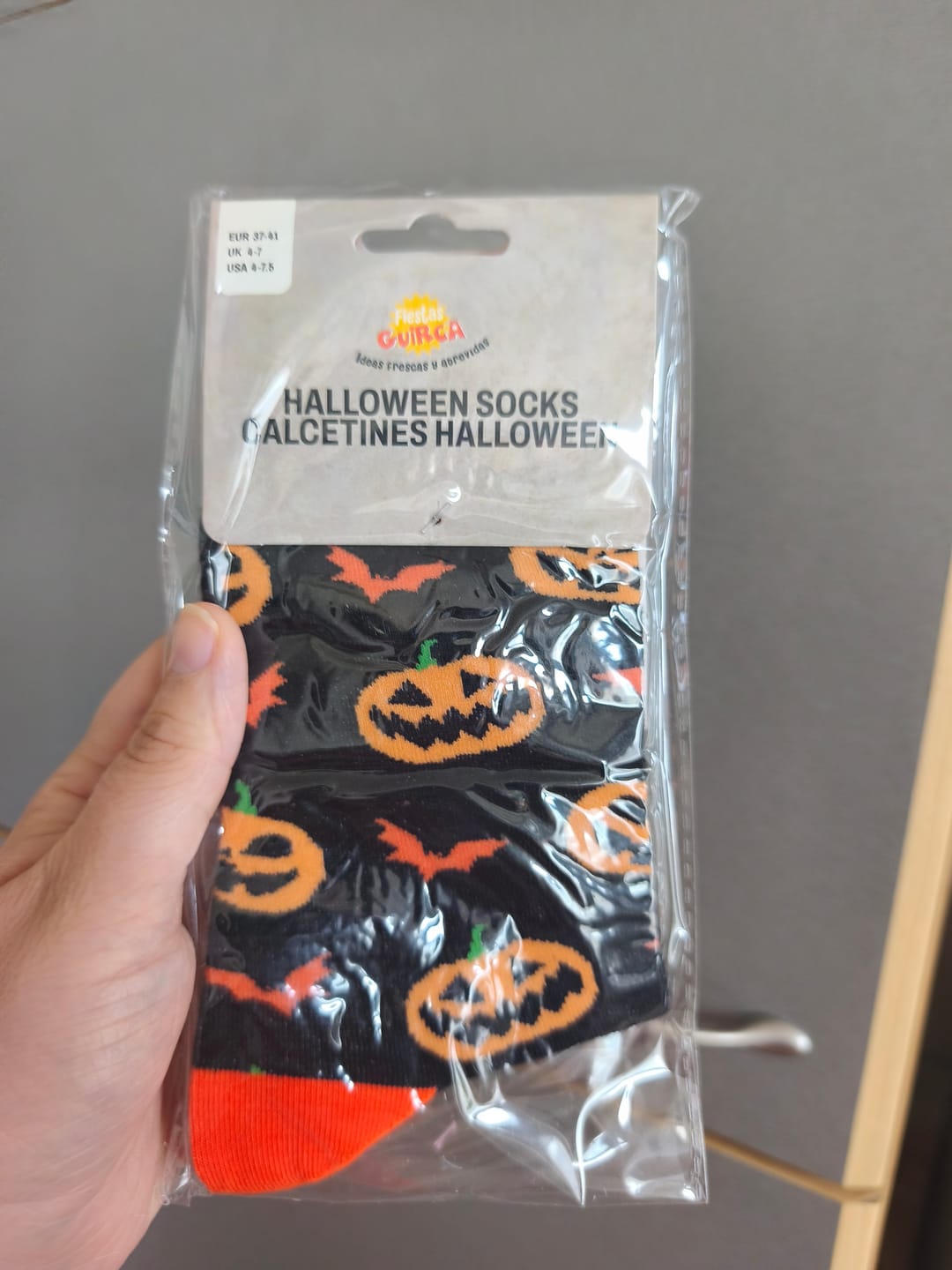 Customer photo review of Halloween-Socken mit Kürbis- und Fledermaus-Motiv