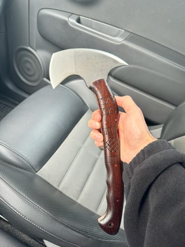 Customer photo review of Hand forged tomahawk "Nanook"
