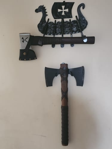 Customer photo review of Throwing Axe "Vargr"