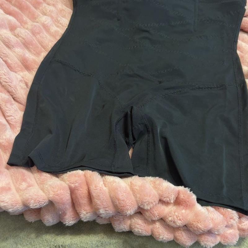 Customer photo review of Culotte taille haute à bandes croisées