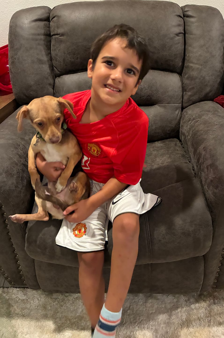 Customer photo review of Cristiano Ronaldo Manchester United 2008 Final Kids Children Home Football Jersey