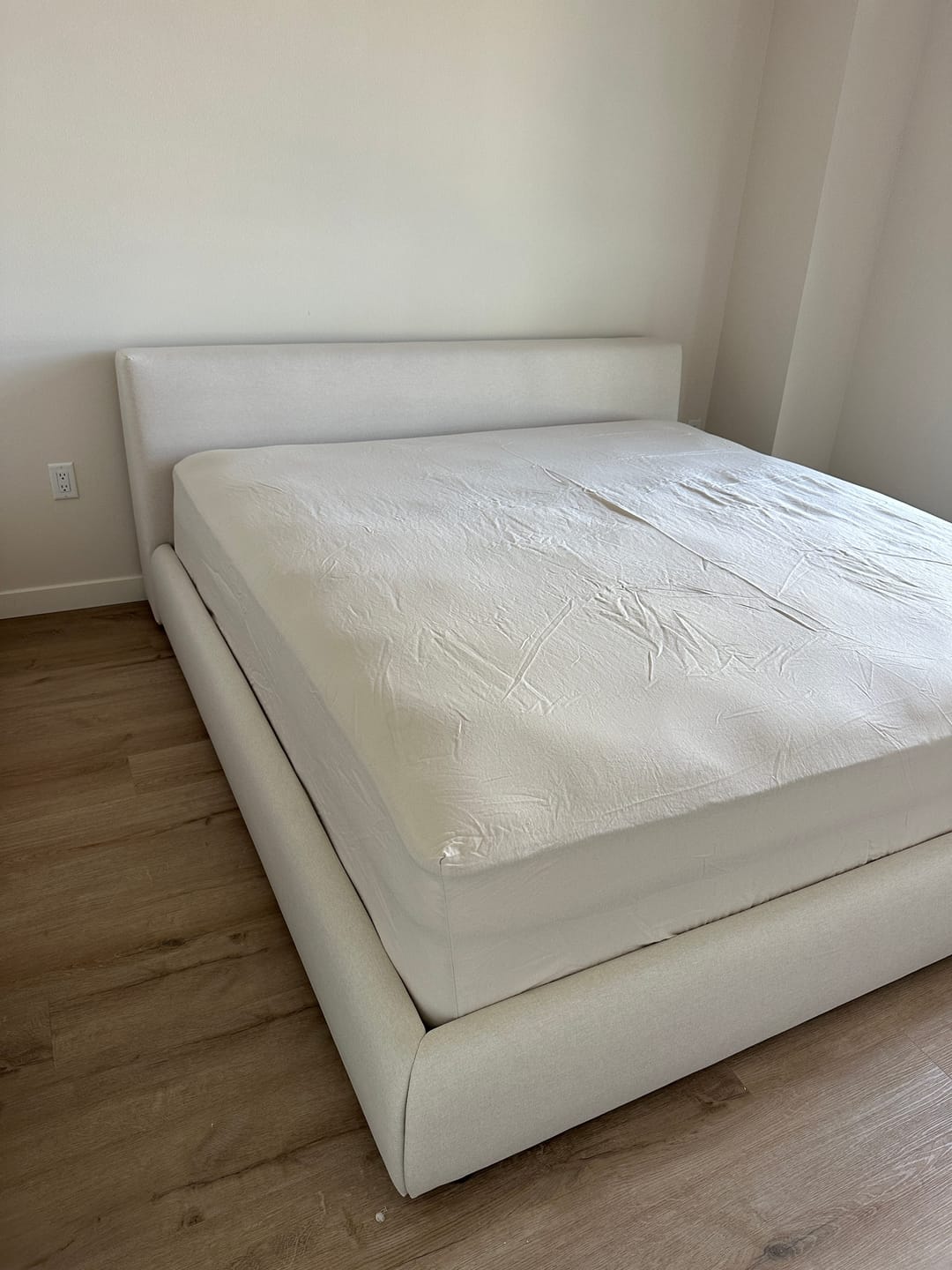 Customer photo review of Ophelia Form Bed