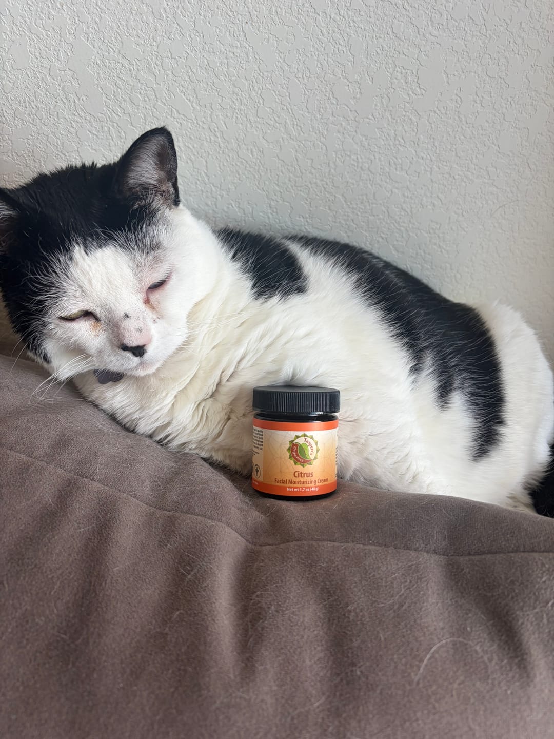 Customer photo review of Facial Moisturizing Cream