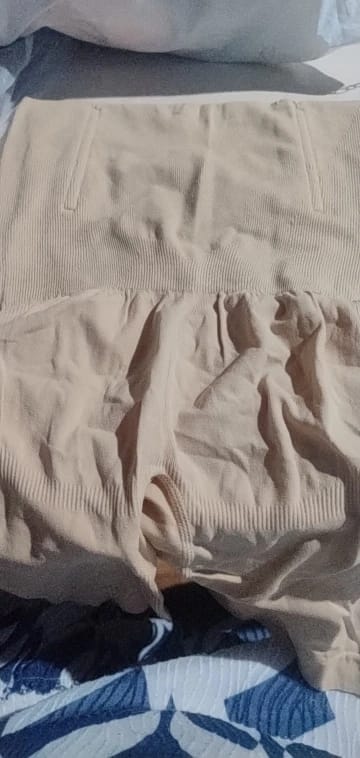 Customer photo review of Culotte taille haute à bandes croisées