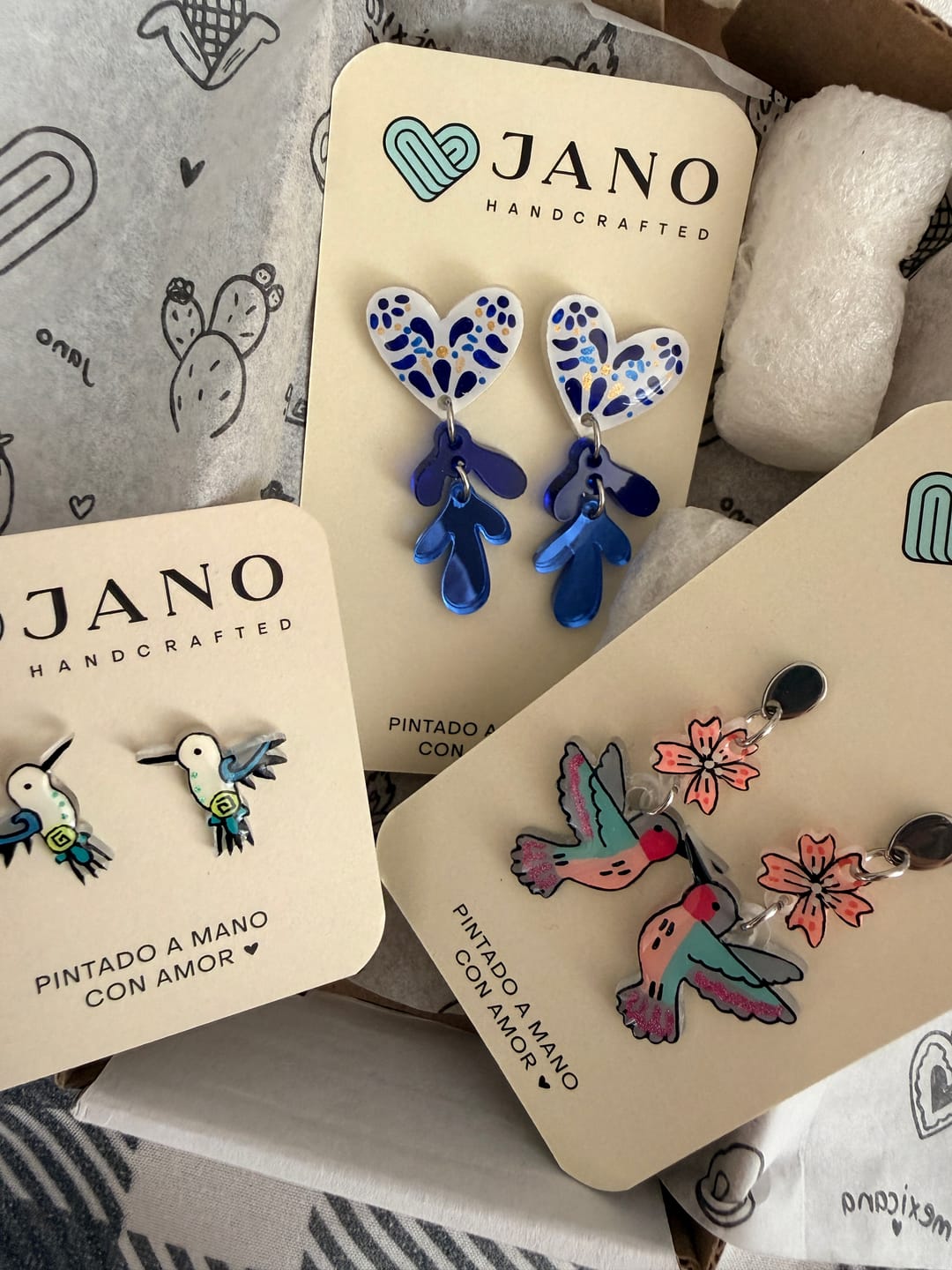 Customer photo review of Aretes Largos | Colibrí