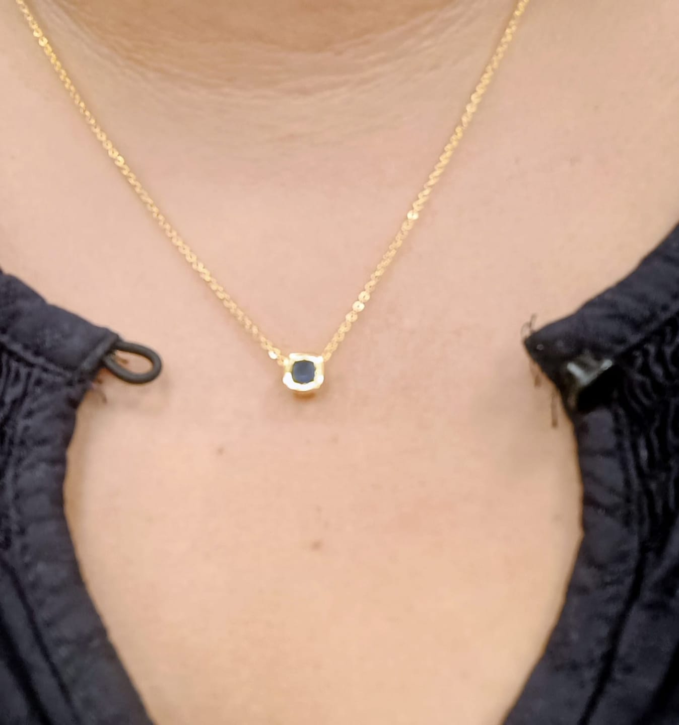 Customer photo review of Collar Birthstone Cuadrado Dorado
