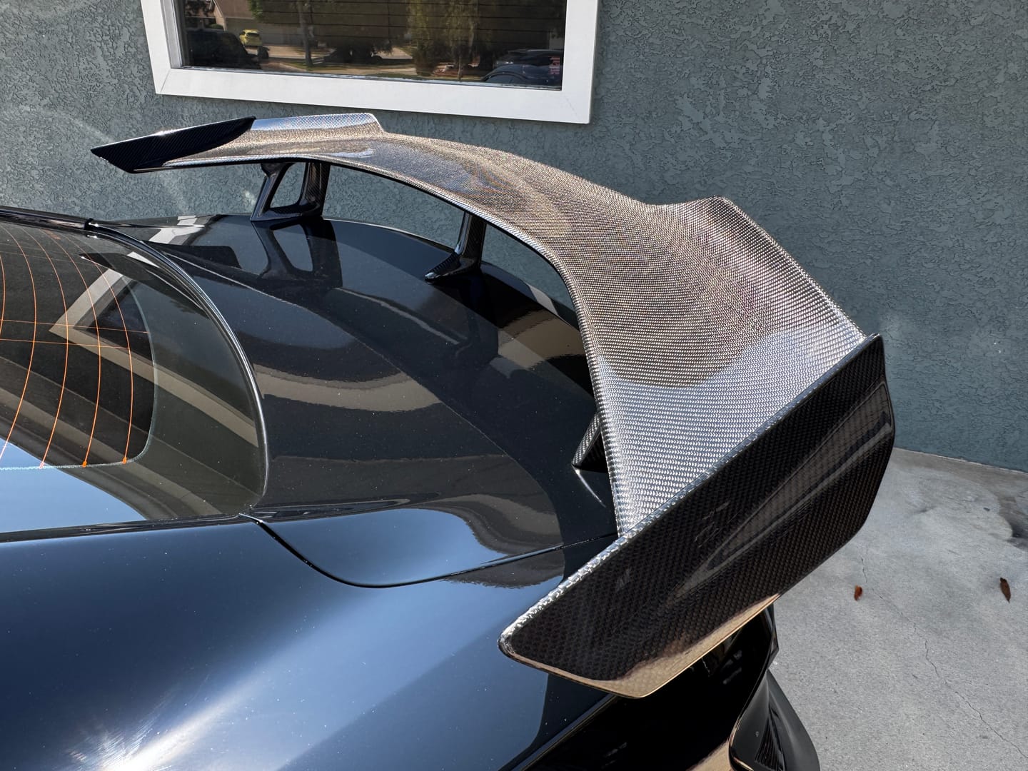 Customer photo review of 2016-2025 Camaro ZL1 1LE Gloss Carbon Fiber 1pc Rear Spoiler