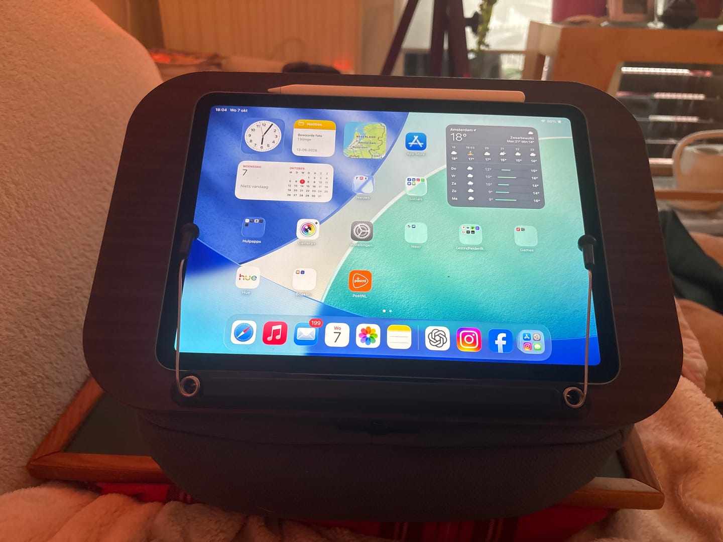 Customer photo review of Adjustable Pillow Stand with Storage