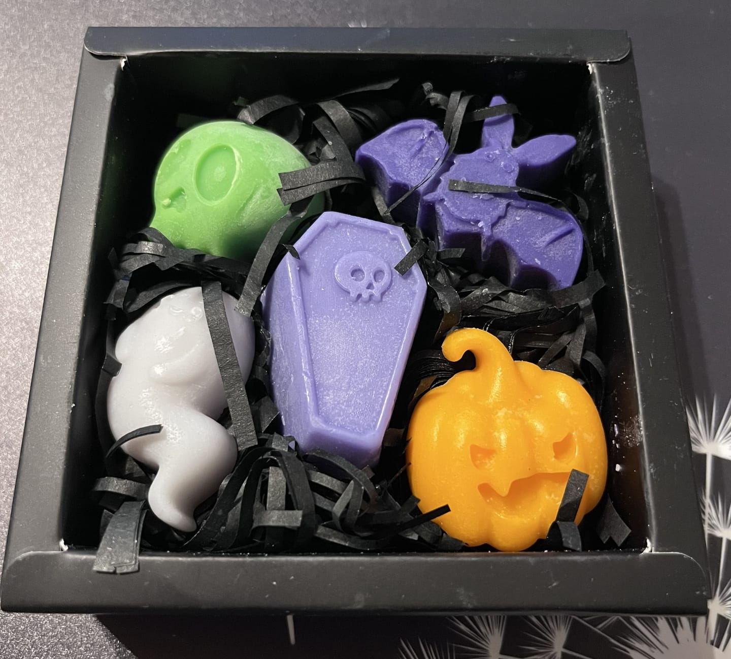 Customer photo review of Spooky Wax Melts Set – 5 Duftwachs Figuren mit Toffee Apple Duft