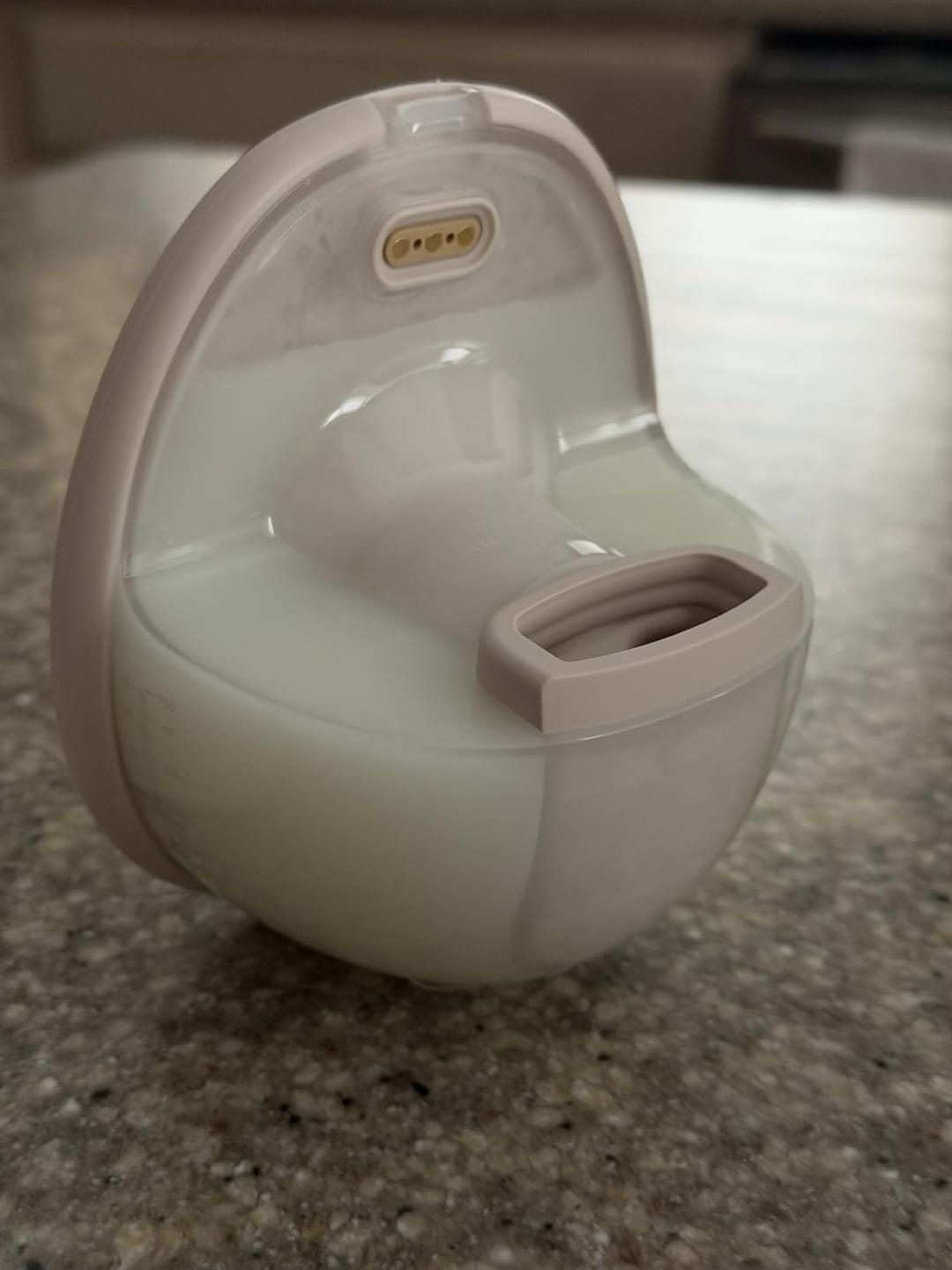 Customer photo review of MilkFlow Heat+ – Tragbare Milchpumpe mit Wärme & App