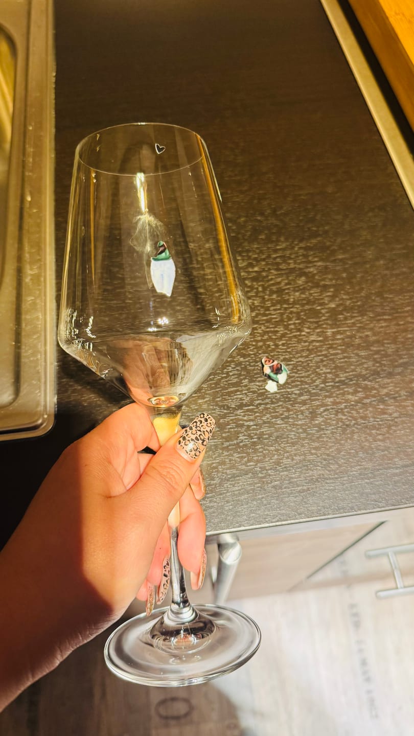Customer photo review of Best Friends Forever - Personalisiertes Weinglas