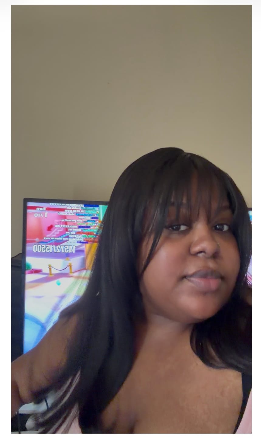 Customer photo review of Outre Glueless HD Lace Front Wig - CASTINE