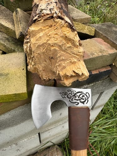 Customer photo review of Compact Camping Axe "Skarnulf"