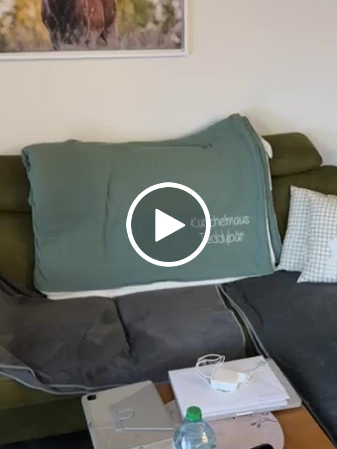 Customer video review of Kuscheldecke mit Baumwollstrick · Seegrün