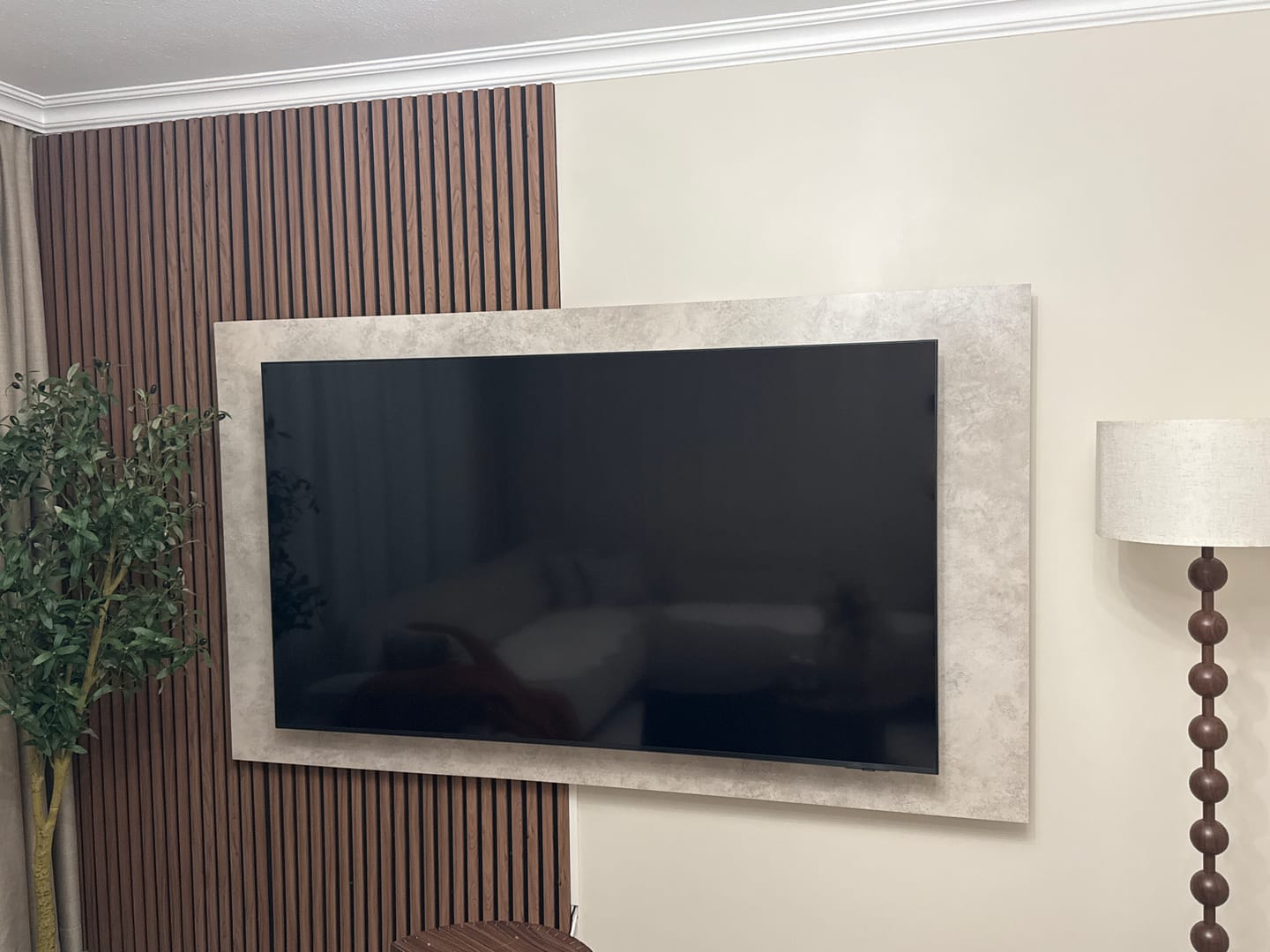 Customer photo review of Panneau Mural PVC Beige Gris Valencia 260 x 120 CM
