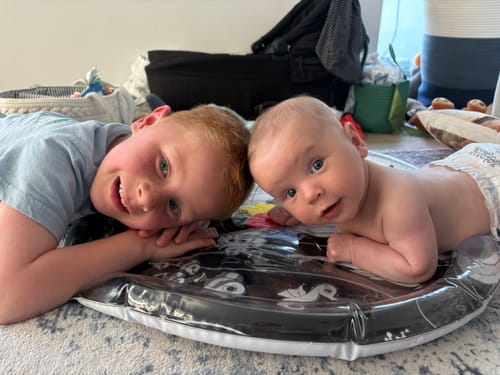 Customer photo review of Little Wonder High Contrast Baby Gift Set