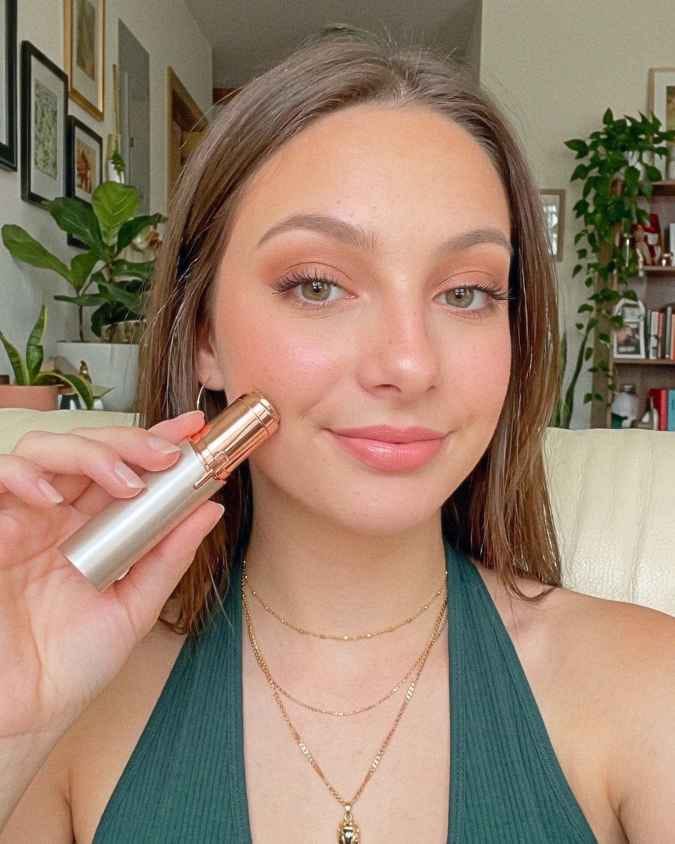Customer photo review of Browzer™ Brow & Face Trimmer