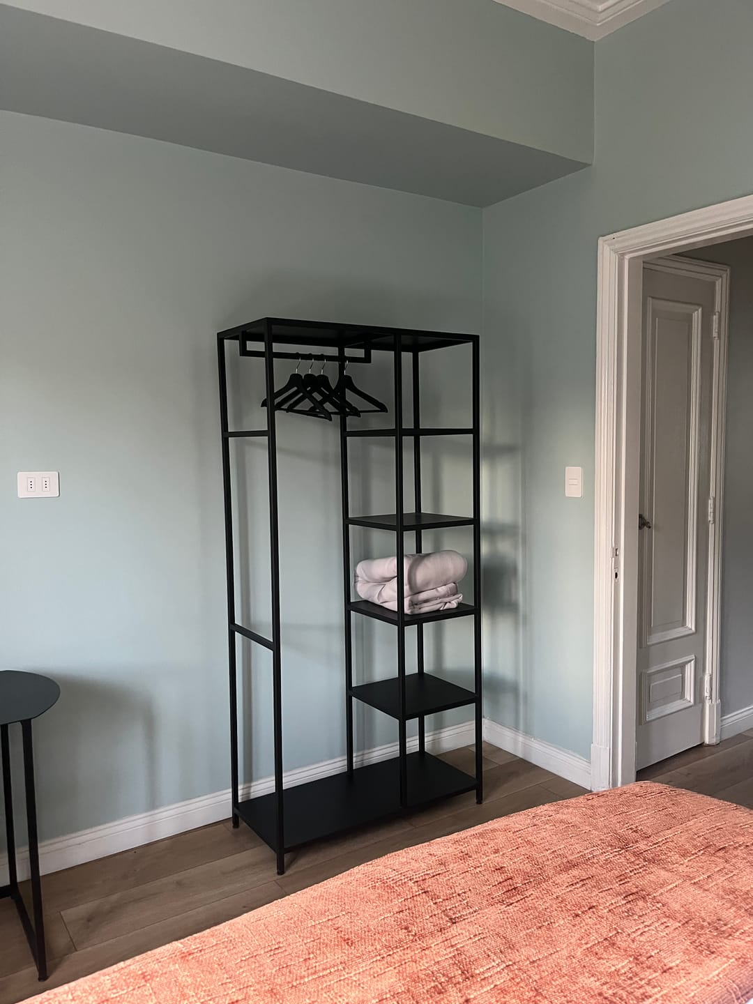 Customer photo review of Perchero Escalera Metal Black