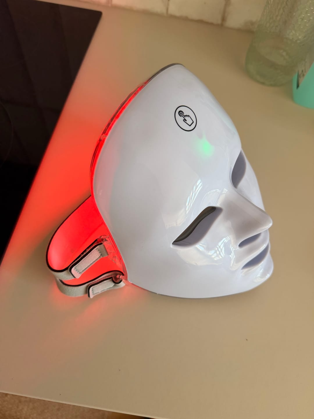 Customer photo review of Máscara Facial LED