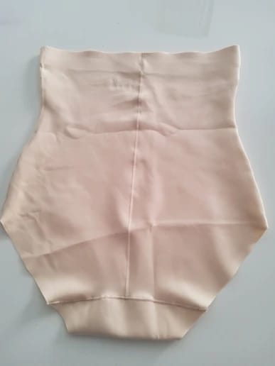 Customer photo review of Culotte taille haute à bandes croisées