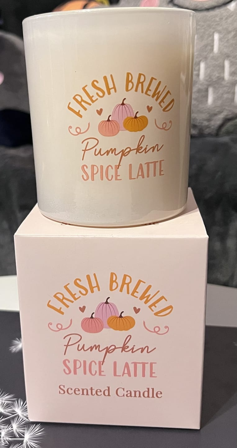 Customer photo review of Pumpkin Spice Latte Duftkerze im Glas – 28 Stunden Brenndauer