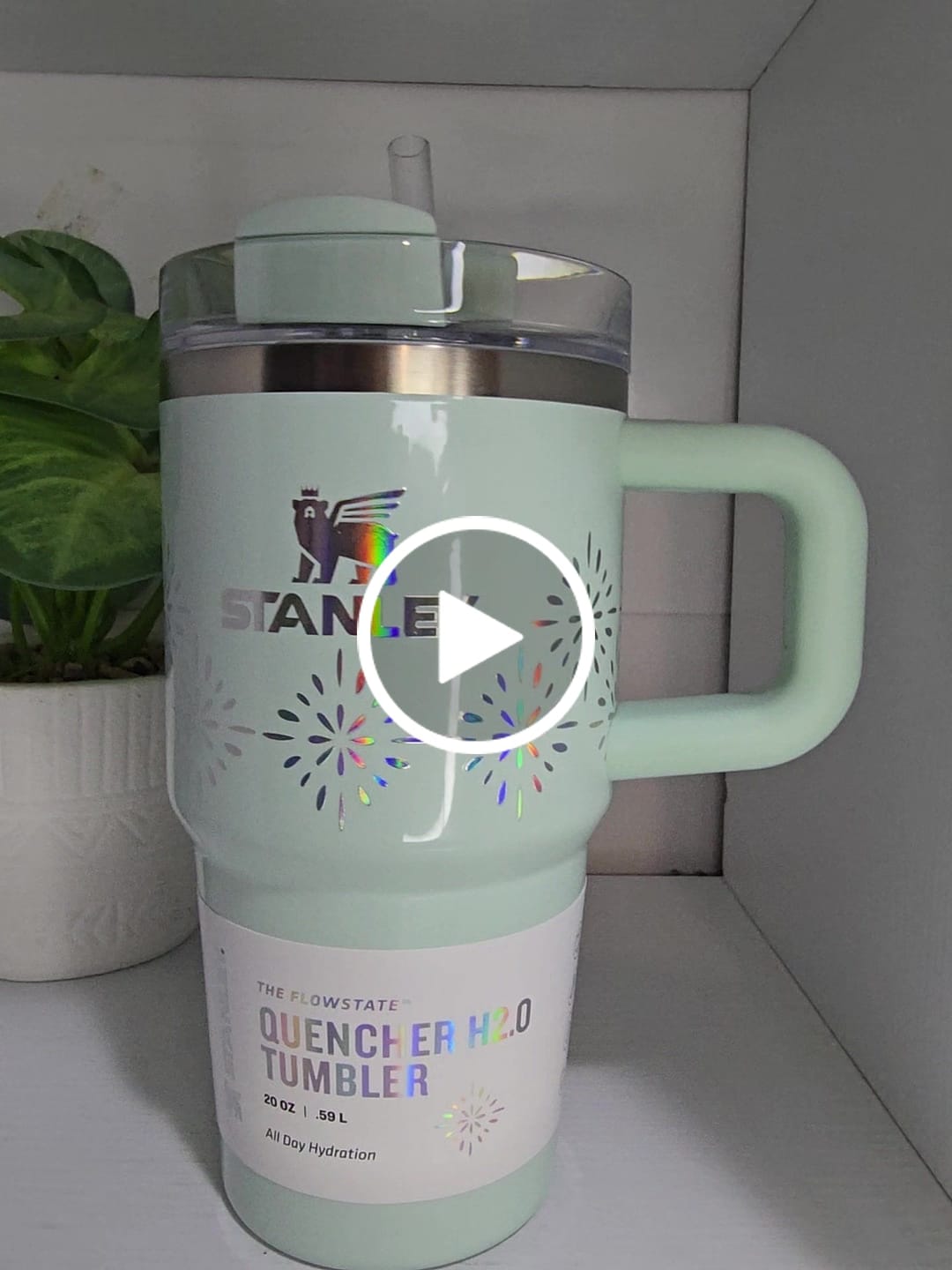Customer video review of Stanley Quencher H2.0 Flowstate™ Tumbler Wonderland | 591ML