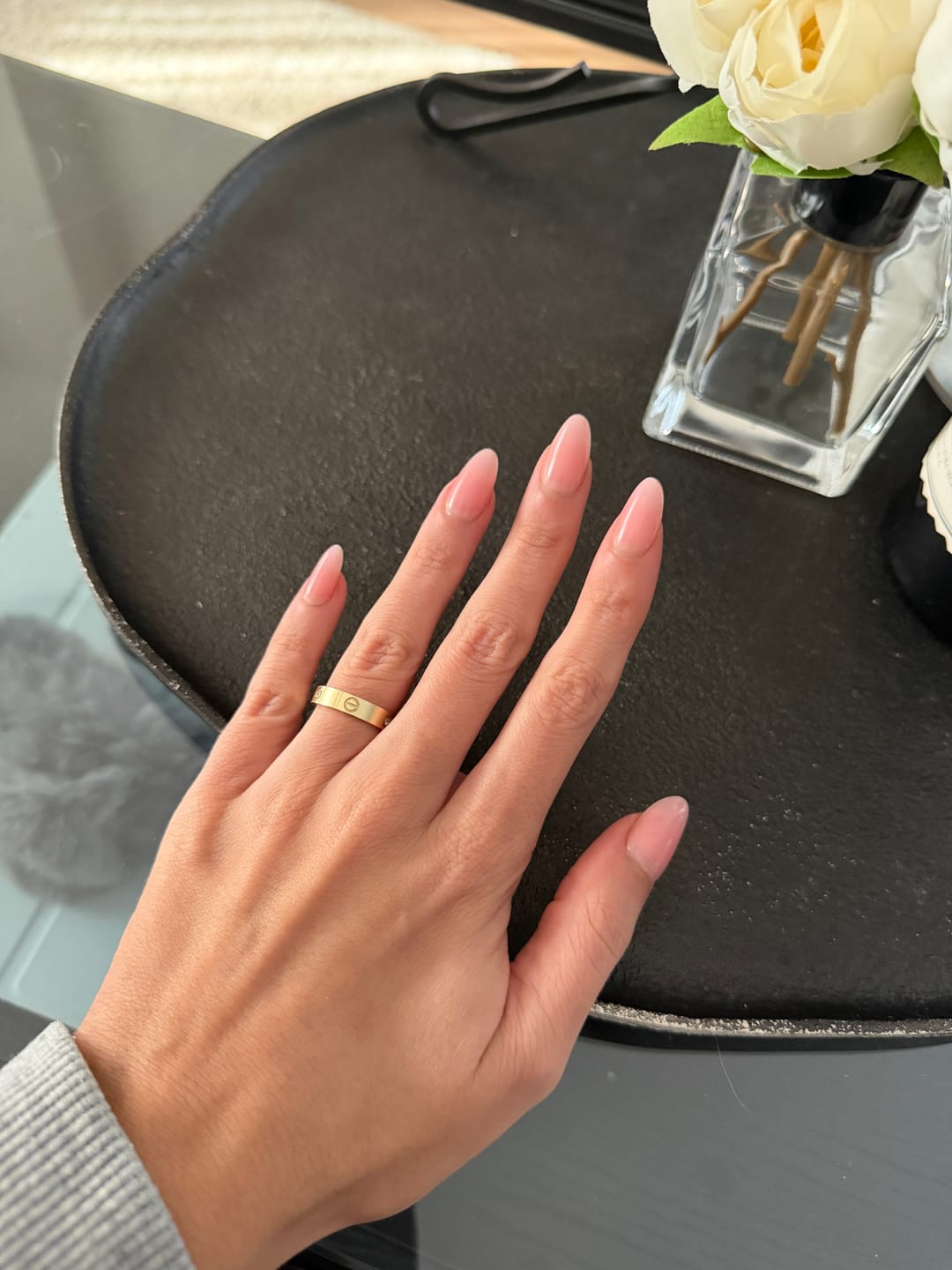 Customer photo review of Blush Pink Jel Takma Tırnak Orta Boy Oval 30 Adet