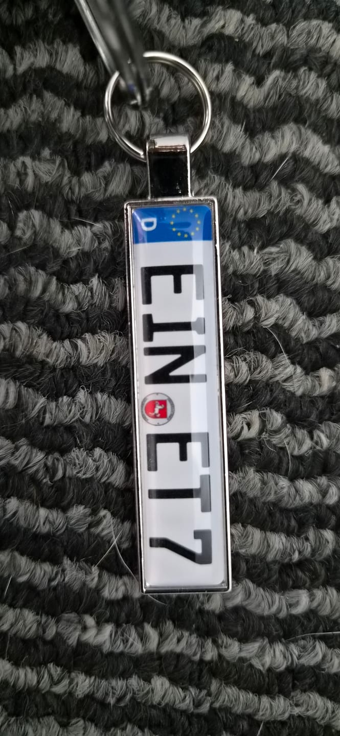 Customer photo review of Kennzeichen Schlüsselanhänger Mini Nummernschild Metall