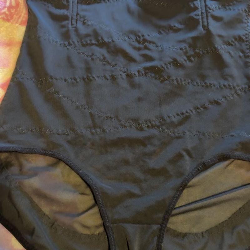 Customer photo review of Culotte taille haute à bandes croisées