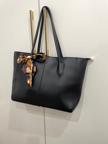 Customer photo review of Carla Shoulder Tote Black (Zip Closure )