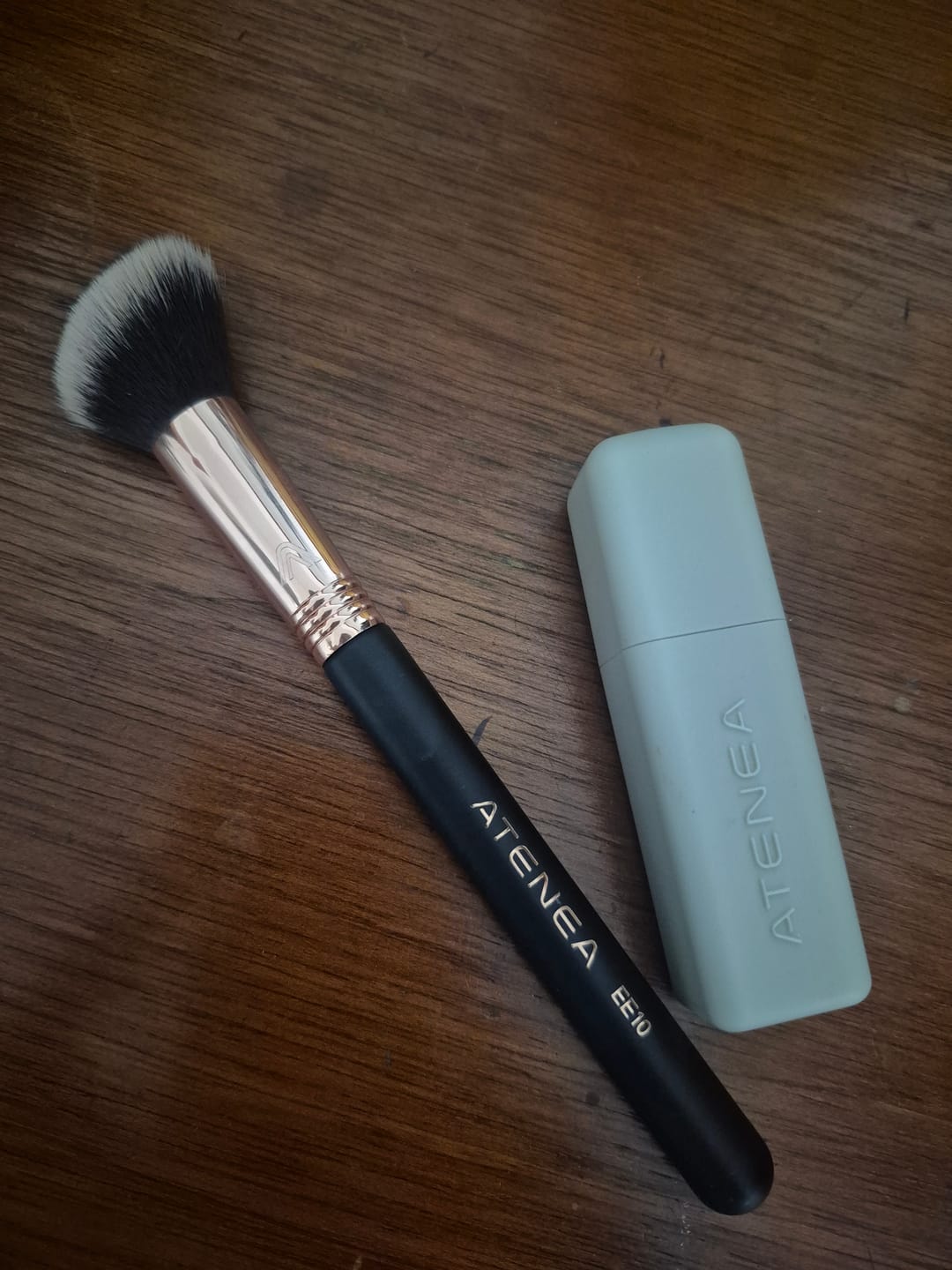 Customer photo review of BROCHA PARA RUBOR / CONTORNO - BLACK GOLD 10